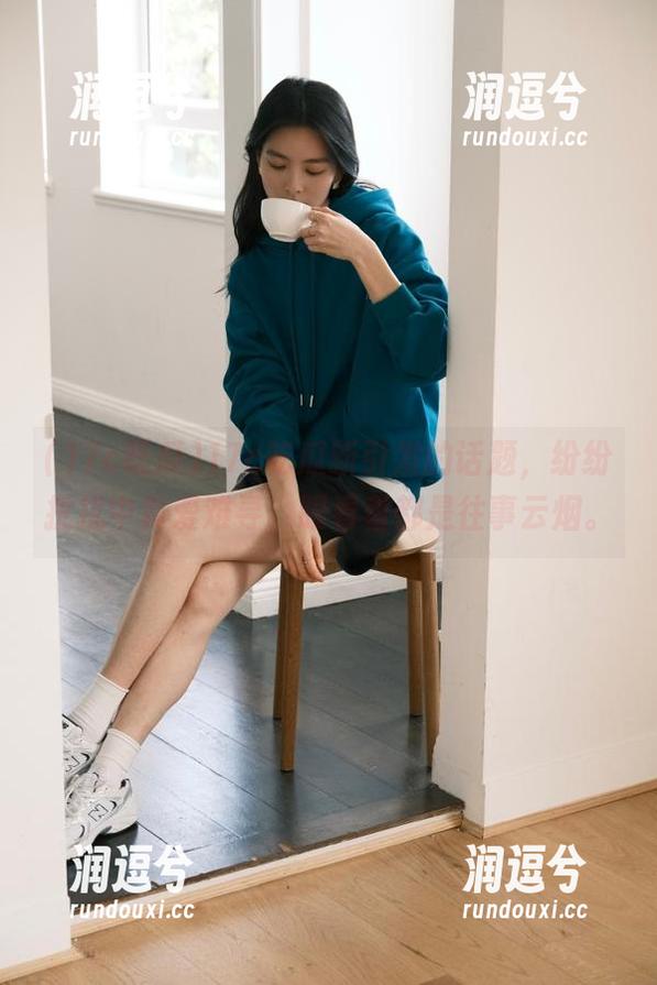 17c吃瓜新引发的话题，纷纷扰扰中真爱难寻，眼看着都是往事云烟。-润逗兮