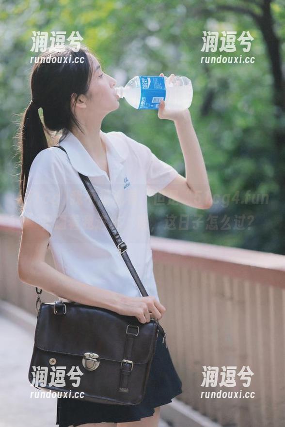 我不想观看，但是“51cg4.fun”非逼着我进坑，唉，这日子怎么过？-润逗兮