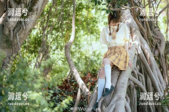 与其随便翻（别的）网网址，不如在51吃瓜上肆意观看，舒服得很。-润逗兮