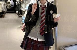 为了登录，51吃瓜必须先安装…哼，这的确有点让人无奈。
