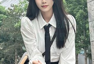 小心！51吃瓜网app里今天的瓜有点大，咬一口感觉肚子撑！