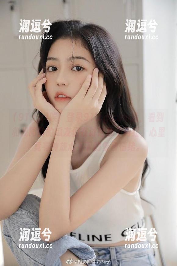 唉，登录91.cg.com后，看到和我同龄的瓜友们在讨论那个网红，心里竟有种放心不下的复杂情绪。-润逗兮