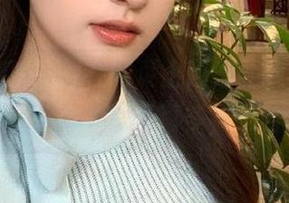在网页上随意翻找，91吃瓜中心的瓜可真多，哈哈