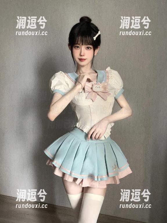 今天疯狂刷“五一吃瓜官网网页版”，一边分享一边评论，我的表情包用得已经快要完了！-润逗兮