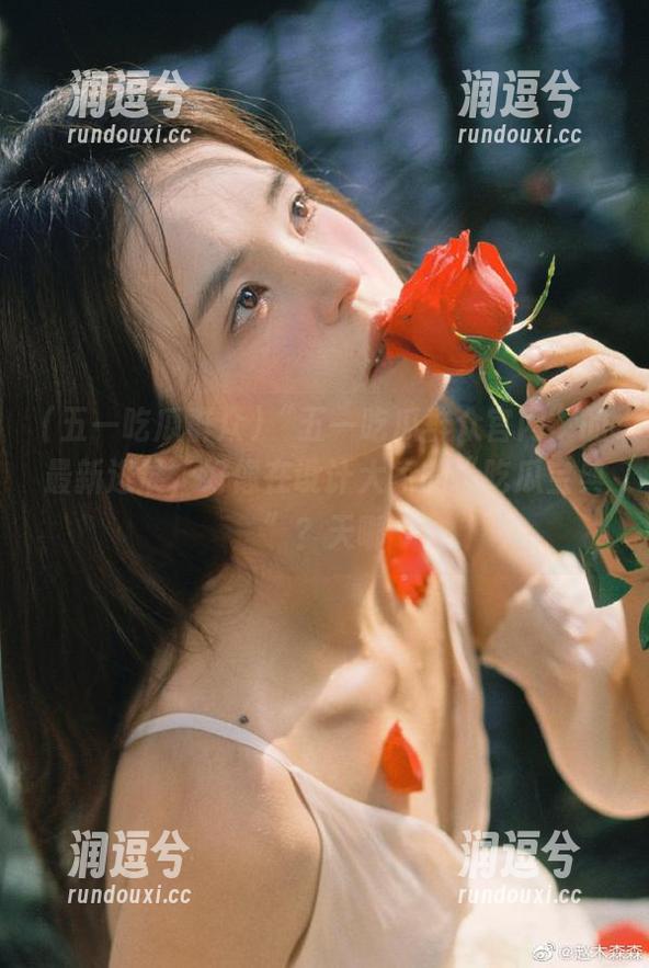 “五一吃瓜群众官网”的最新进展，好像在设计大家的“吃瓜宝典”？天哪-润逗兮