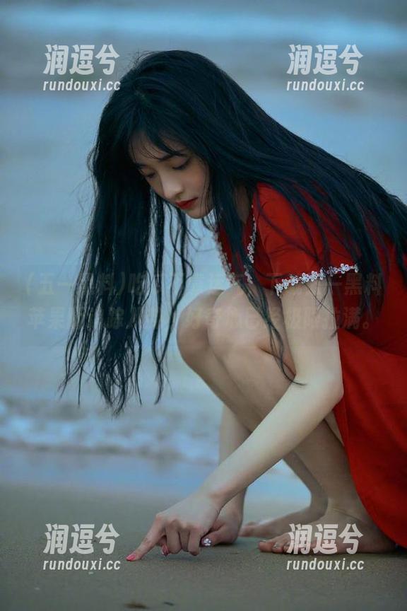 吃瓜不靠运气，下载五一黑料苹果版追踪八卦，好奇心已经极限拉满。-润逗兮