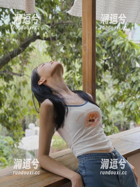 别盯着我!“全网吃瓜”视频里的槽点用双手抓-润逗兮 别盯着我!“全网吃瓜”视频里的槽点用双手抓-润逗兮