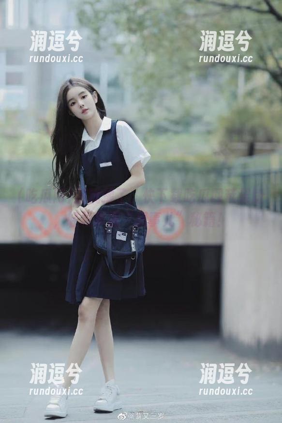 别犹豫了，快下载吃瓜网苹果版，轻松掌握“瓜事儿”秘籍！-润逗兮