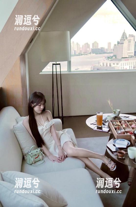 劝你早下载“好莱坞黑料正能量”网页版，不然人家瓜漏你就亏了！-润逗兮