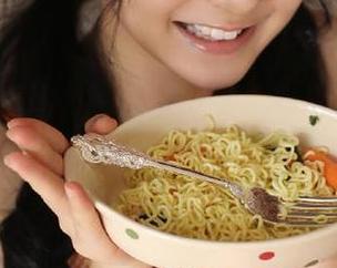安卓版福利：黑料吃瓜网开始免费放送，吃瓜路上好不快活