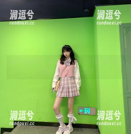反差在这里！黑料吃瓜网的资源和正能量大比拼-润逗兮