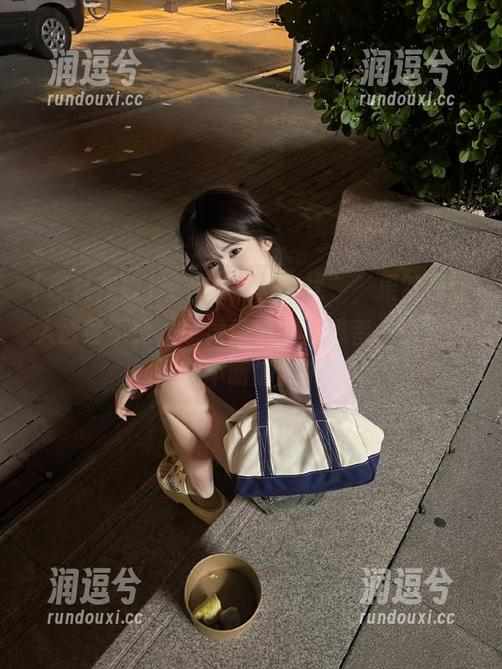 观看“黑料在线”，果然是让人欲罢不能，感觉像个中毒患者，想要的还在不断加量中。-润逗兮