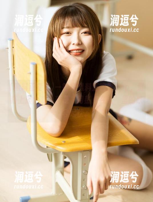 一键刷黑料正能量app，屏幕上演大戏，真是“网热点在线”里的跌宕起伏。-润逗兮
