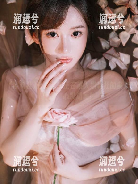 陪我分享正在进入黑料社的紧张气氛，心跳加速！-润逗兮