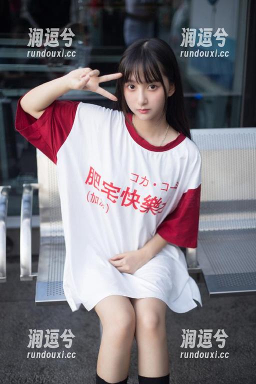 传说中的黑料社官网下载，真的靠谱吗？反正我是不敢轻易尝试。-润逗兮