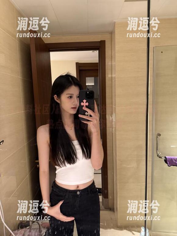 抓住了！直达黑料社区入口，热点新闻等着你来啃！-润逗兮