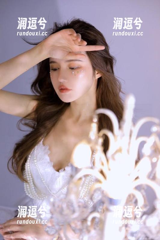 黑料精品app：在线观看神仙操作，边看边感叹‘果然和我不一样’！-润逗兮