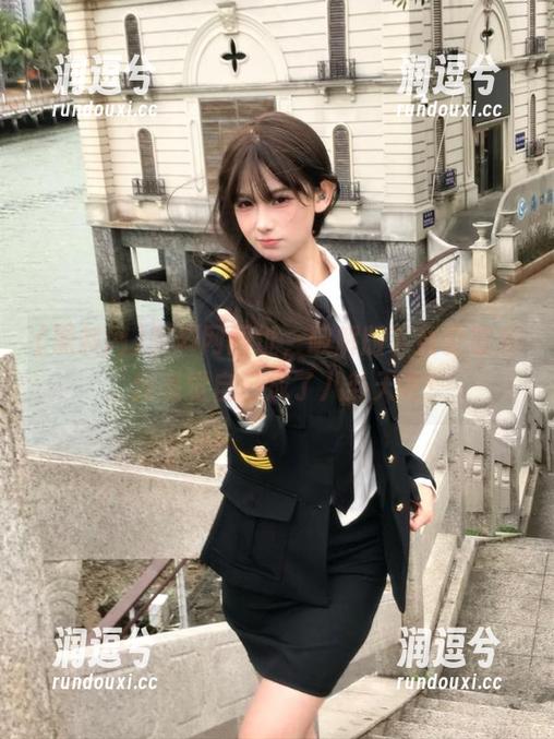 黑料网网址，破解版下载安装后，我感觉自己成了八卦天才！-润逗兮