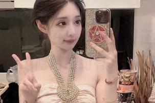 为何我在黑料网官网在线时，感觉旁边隐隐约约有只猫在窜